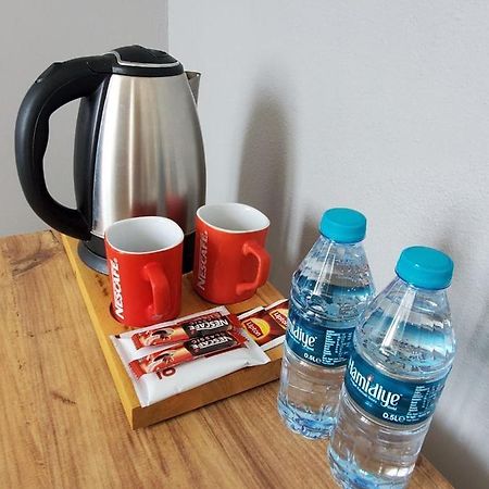 5 Mins To Airport Private Villa Room Стамбул Екстер'єр фото